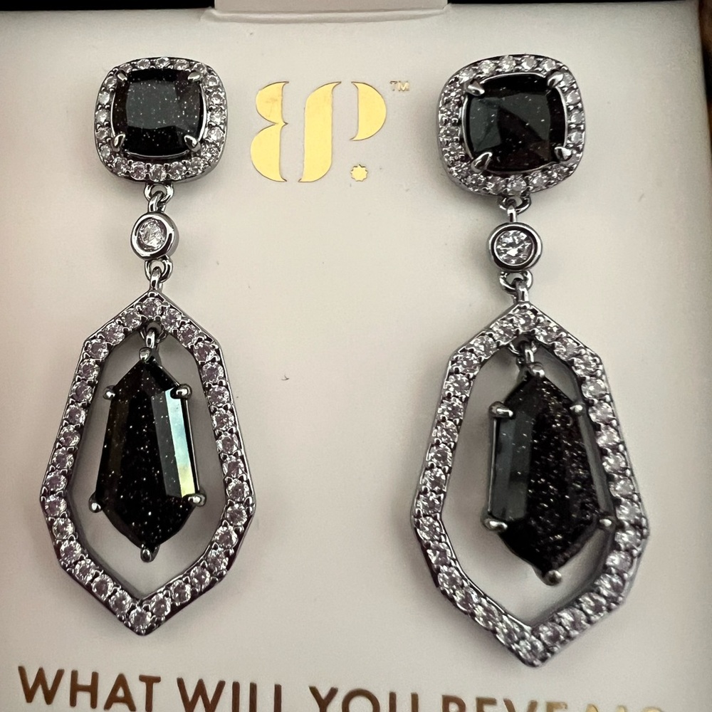 Bomb Party Be Untamed Earrings - Hematite Plating